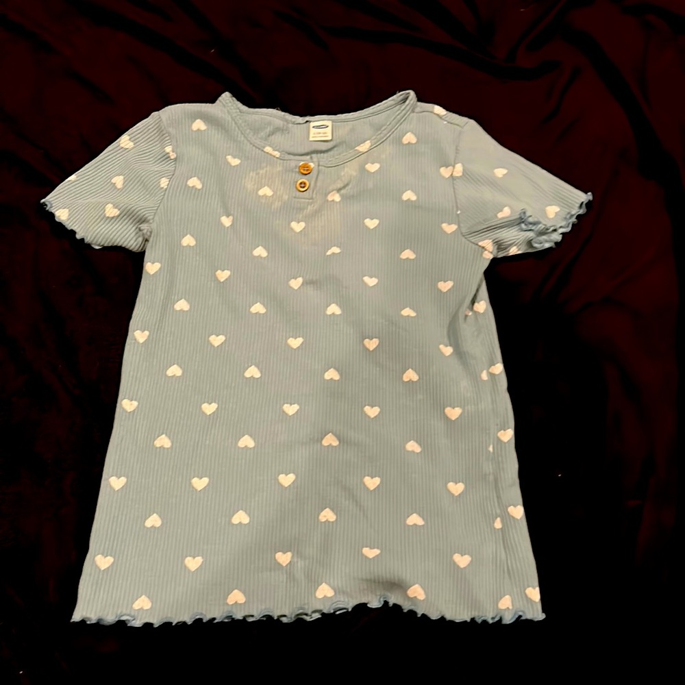 Old navy shirt